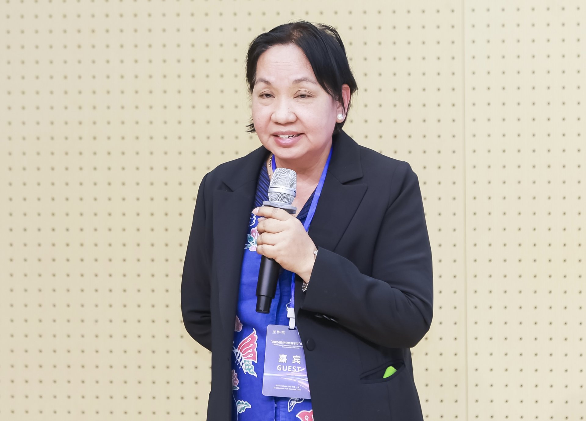 通过数字化手段构建一个更加包容和便捷